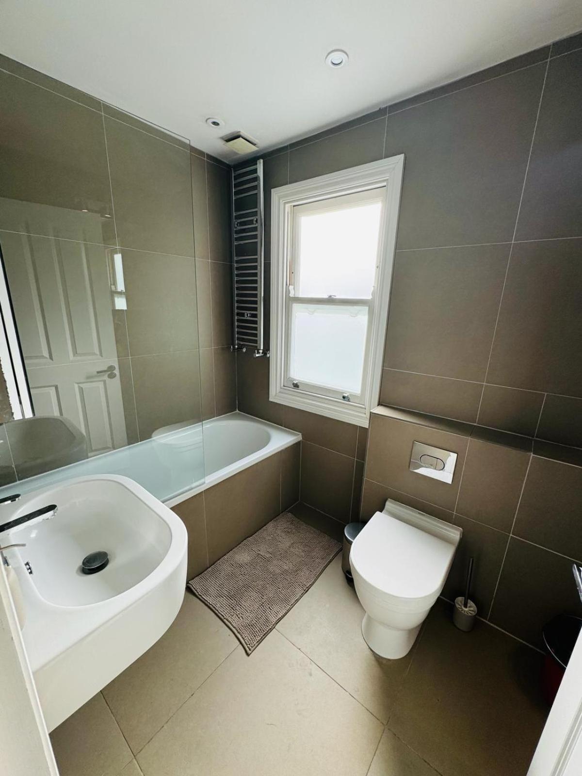Stunning Flat In Chiswick Londres Exterior foto
