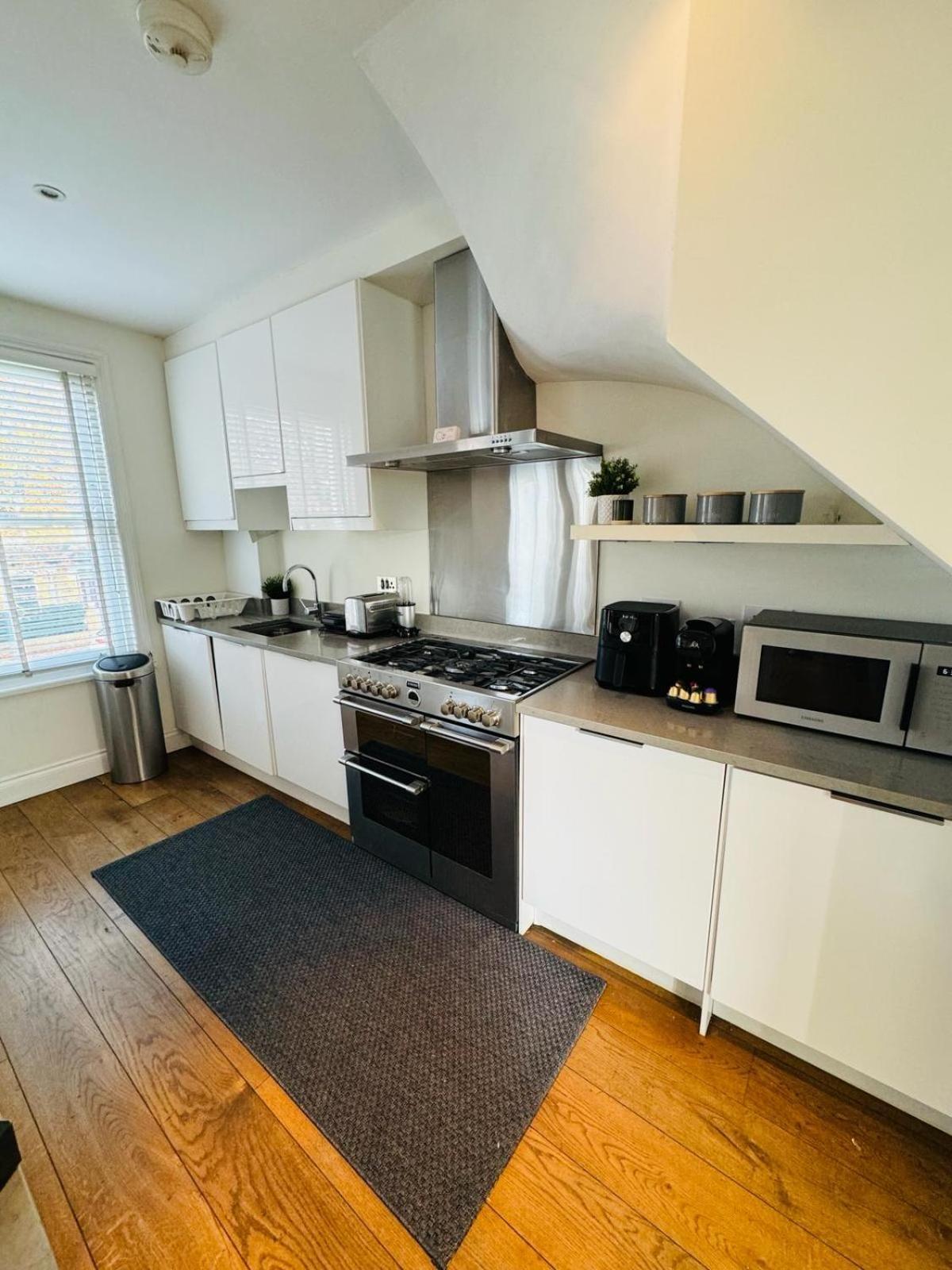 Stunning Flat In Chiswick Londres Exterior foto
